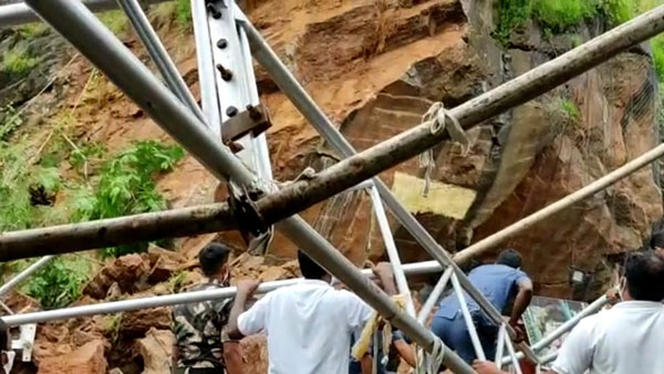 landsliding at vijayawada indrakeeladri ahead of cm jagans visit to kanakadurga temple landsliding at vijayawada indrakeeladri ahead of cm jagans visit to kanakadurga temple