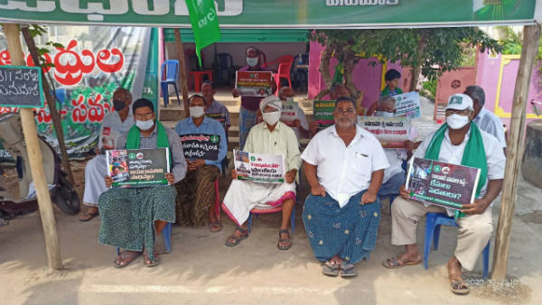 బీజేపీ చీరల కామెంట్లతో మరింత రచ్చ..