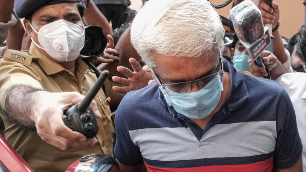 రమ్మన్నారు.... కాని పొమ్మనలేదు