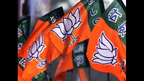 కానిస్టేబుల్ కు జైకొట్టిన బీజేపీ