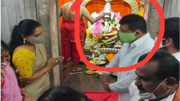 గణపతిపై టీఆర్ఎస్ కండువా ఉంచి పూజలు