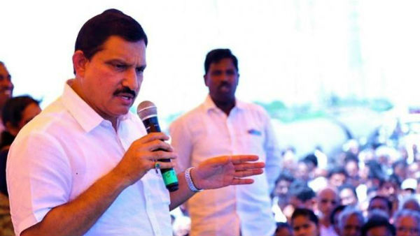 లుకౌట్ నోటీసులు జారీ