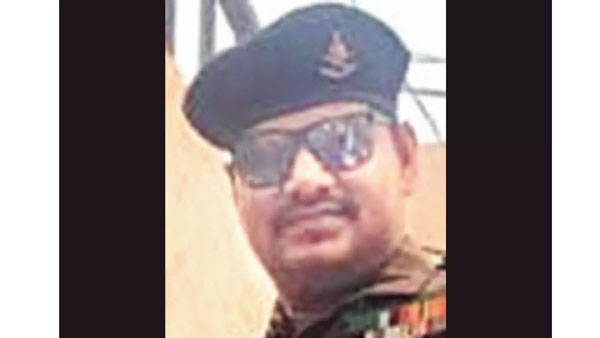 ఆధార్ కార్డులోనూ ఆర్మీ మేజర్..