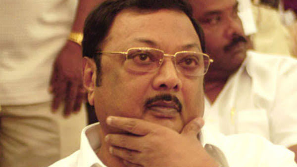 ఒక్క ప్రెస్ మీట్ తో కలకలం