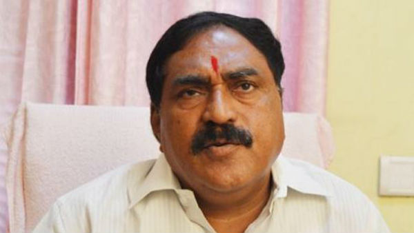 అభివృద్ధికి ఓటేయ్యమని కోరుతున్న మంత్రి సత్యవతి రాథోడ్