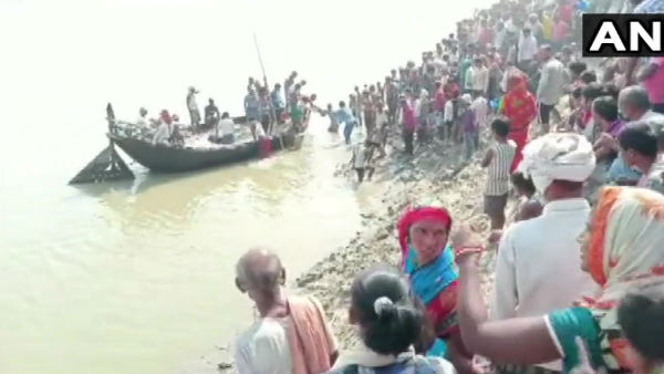 Bihar: Several people missing after a boat capsized in Naugachhia area of Bhagalpur Bihar: Several people missing after a boat capsized in Naugachhia area of Bhagalpur