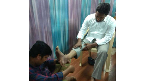 తొలి ప్రాధాన్యత దుర్గా ప్రసాద్ కుటుంబానికే..