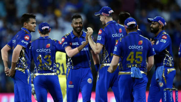 ధీటుగా బౌలర్లు..