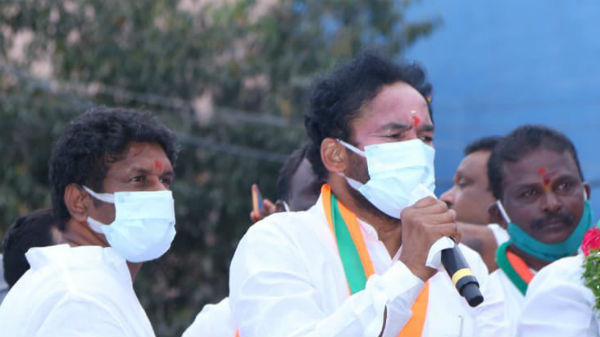 దుబ్బాకలో కేటీఆర్.. జీహెచ్ఎంసీలో కేసీఆర్..