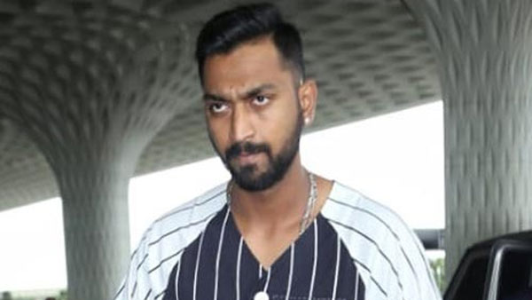 వాచీల విలువ రూ. 75 లక్షలు..