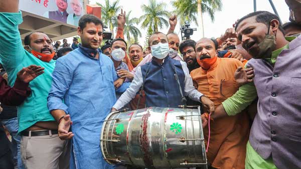 BJP leads in 20 seats, Congress 7 in Madhya Pradesh and other states bypolls results BJP leads in 20 seats, Congress 7 in Madhya Pradesh and other states bypolls results