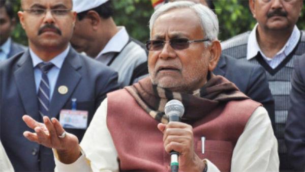 సజీవ దహన ఘటన బయటకు రాకుండా రహస్యంగా ఓట్ల కోసం నితీష్ రాజకీయం