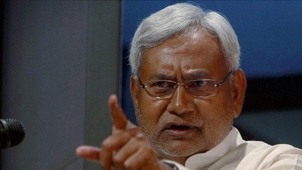 నితీశ్ కు అమిత్ షా ఫోన్