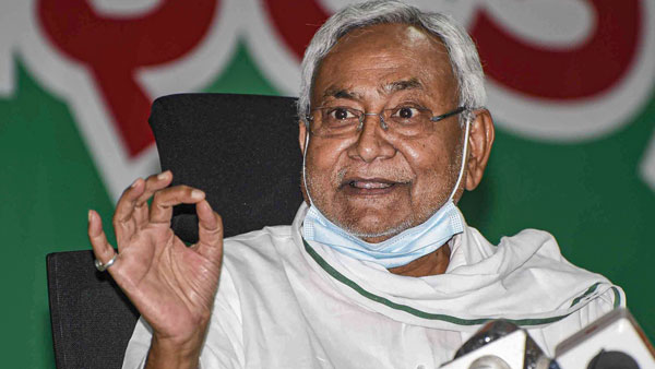 సీఎం ఫోన్ తో సీన్ రివర్స్ ?