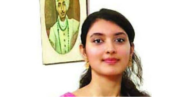 ఉర్మిళనే అసలైన వారసురాలు..