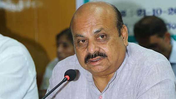 చిన్నమ్మ మాకు స్పెషల్ కాదు