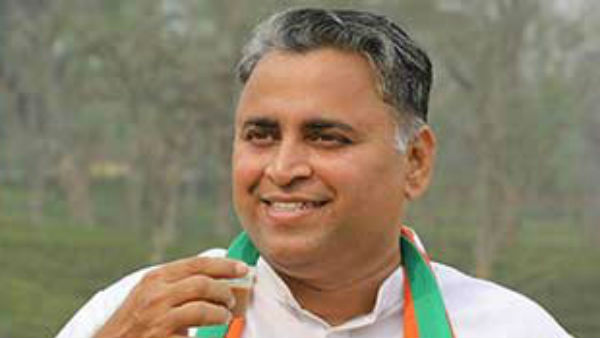 BJP leader Sunil Deodhar has demanded an inquiry into the SVBC incident BJP leader Sunil Deodhar has demanded an inquiry into the SVBC incident