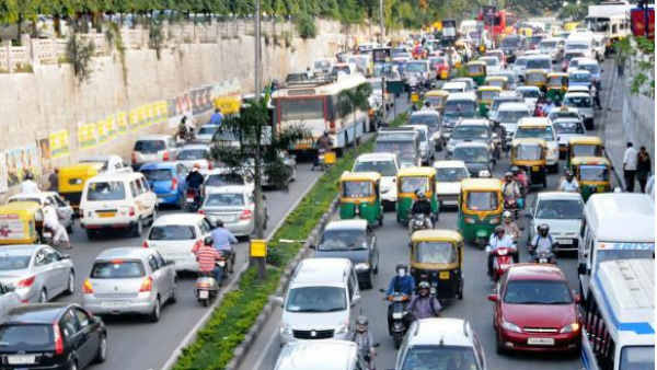 వాహనదారులకు గుడ్ న్యూస్ ... ఒకే కుటుంబంలో రిజిస్ట్రేషన్ బదిలీ కోసం తిరిగే పని లేదు