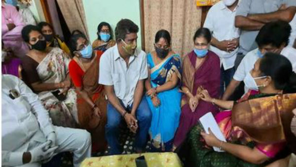 హత్యకేసులో పలు అనుమానాలు వ్యక్తం చేసిన మహిళా సంఘాలు
