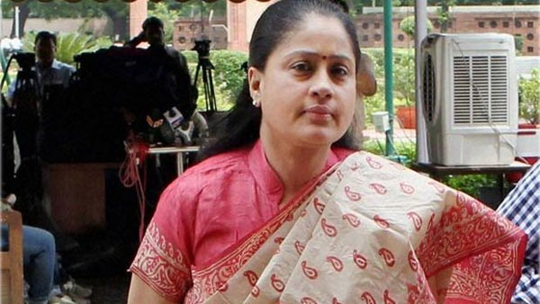 పాతబస్తీలో ఎవరినైనా దాచిపెట్టడం వల్లనే టీఆర్ఎస్ భయాందోళన అనుకునే ఛాన్స్