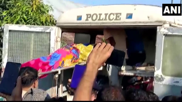 West Bengal: Bodies of five people of the same family found at their residence West Bengal: Bodies of five people of the same family found at their residence