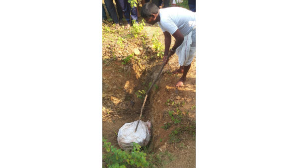 12 సార్లు గుండెల్లో పొడిచి .. ప్లాస్టిక్ సంచిలో కుక్కి ..