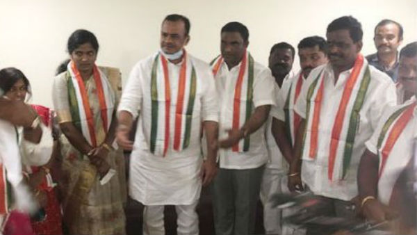 Hyderabad: Adibatla municipal chairperson resigns to TRS, joins Congress Hyderabad: Adibatla municipal chairperson resigns to TRS, joins Congress