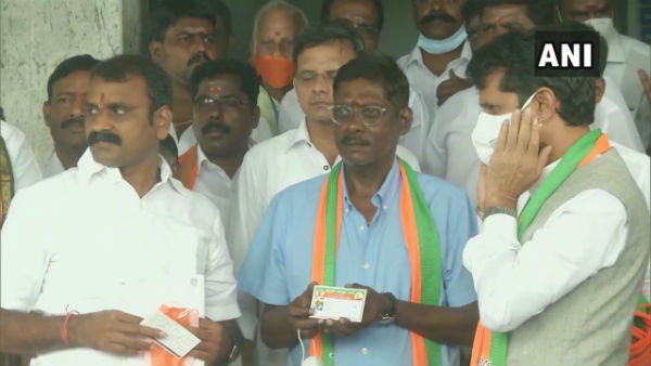 Tamil Nadu: Former Indian cricketer Laxman Sivaramakrishnan joins BJP Tamil Nadu: Former Indian cricketer Laxman Sivaramakrishnan joins BJP