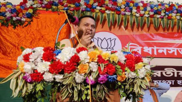 ట్విట్టర్ ఇండియాలో నకిలీ వార్తలను ట్యాగ్ చేయడం మొదలుపెట్టిందని ప్రతిపక్షాల వ్యాఖ్యలు