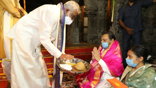 CJI SA Bobde visits Tirumala on the occasion of Vaikunta Ekadasi 2020 CJI SA Bobde visits Tirumala on the occasion of Vaikunta Ekadasi 2020