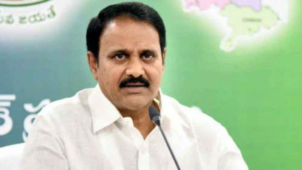 ఈపురుపాలెం ఎస్సై సుధాకర్ కారుపై రాళ్లతో దాడి చేసిన వాడరేవు మత్స్యకారులు