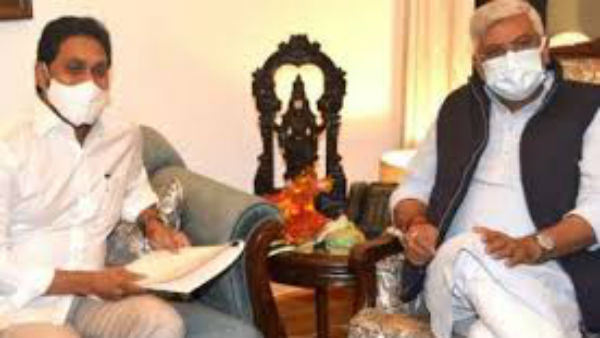 పెండింగ్ బకాయిలు త్వరగా ఇవ్వండి