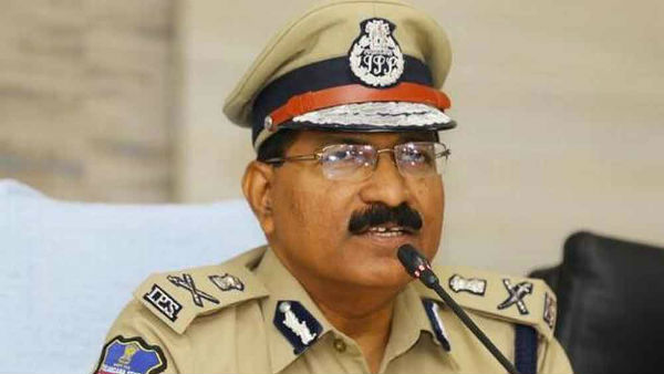 సోషల్ మీడియా ద్వారా ప్రజలకు చేరువగా పోలీసింగ్