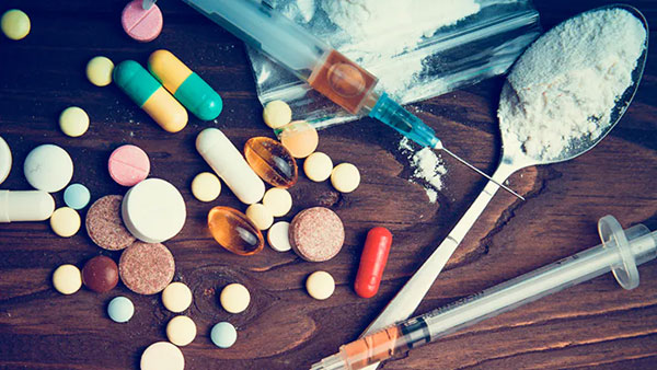 police seize rs.10 lakh value drugs police seize rs.10 lakh value drugs
