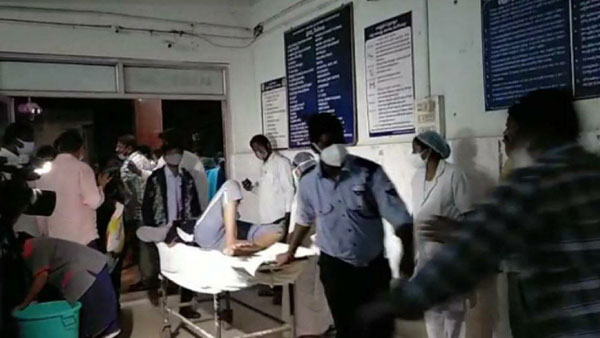 బ్లీచింగ్ పేరుతో సుద్ధ చల్లడం వల్లే...