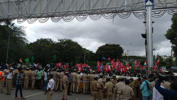 రైతుల ఆగ్రహంతో కేంద్రానికి ముచ్చెమటలు..