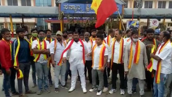 తల ఎక్కడ పెట్టుకోవాలి ?