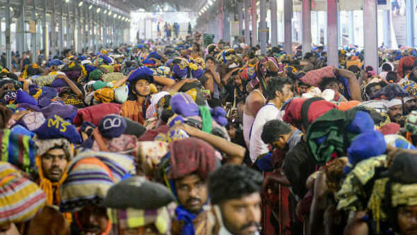 పులకించిపోయిన అయ్యప్ప భక్తులు