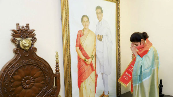 శివసేనలో భాగమైనందుకు సంతోషంగా ఉందన్న ఊర్మిళ మటోండ్కర్