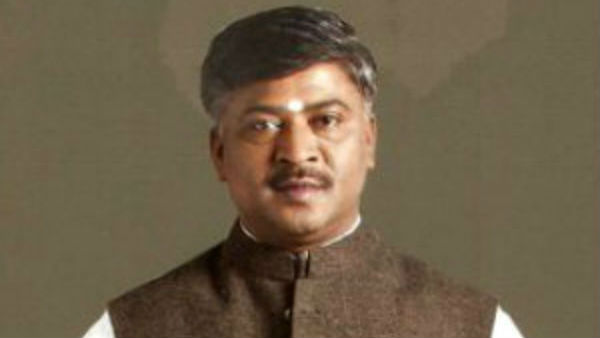 ఆంధ్రా- కర్ణాటక బార్డర్ లో పొలిటికల్ హీరో
