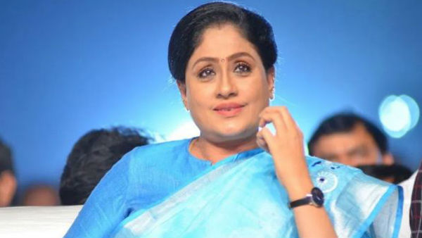 తెలంగాణా పేరు చెప్పి తనను , తన పార్టీని కలుపుకున్న కేసీఆర్