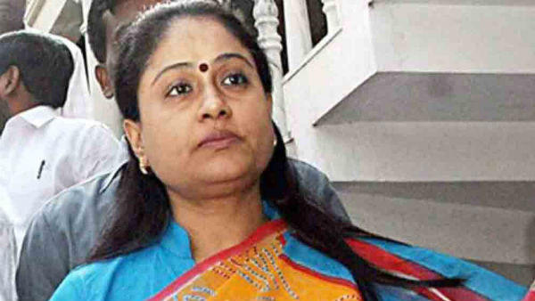 మెదక్ ఎంపీగా అవకాశం .. తెలంగాణా కోసం రాజీనామా చేసిన విజయశాంతి