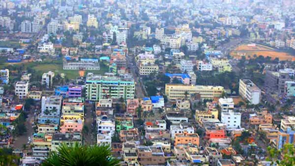 విశాఖలో భూముల స్కాం...