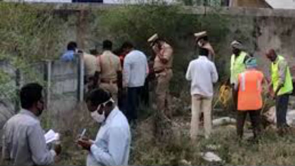 మొబైల్ సెర్చ్ హిస్టరీ అంతా నేర పూరిత అంశాలు, బ్లూ ఫిలిమ్స్