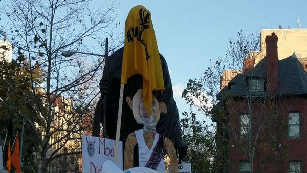 Farm Bill protesters vandalise Mahatma Gandhi statue in Washington, Khalistan flags were seen Farm Bill protesters vandalise Mahatma Gandhi statue in Washington, Khalistan flags were seen
