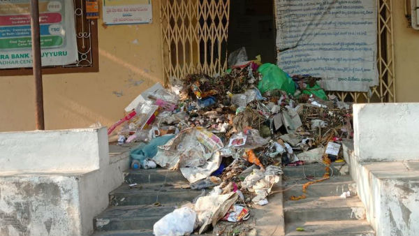 ఉయ్యూరు ఘటనలో కమిషనర్ సస్పెన్షన్