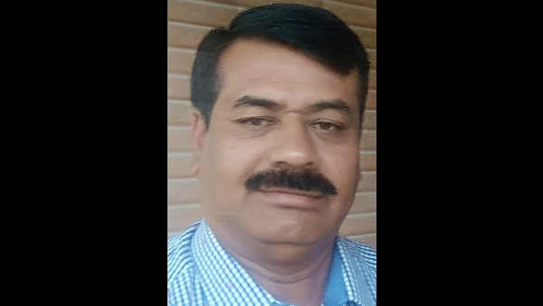 సీనియర్ అధికారి