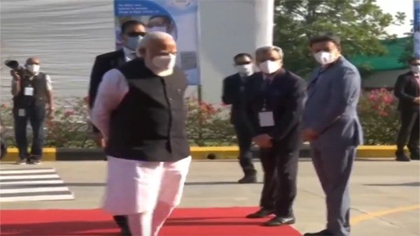 Fact Check:No, PM Modi did not travel in Pankaj Patels BMW car to reach Zydus Cadela Fact Check:No, PM Modi did not travel in Pankaj Patels BMW car to reach Zydus Cadela