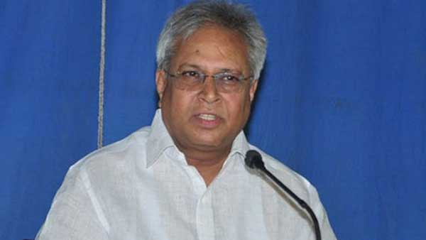 అగ్రకులాలు చేసింది తప్పేనన్న ఉండవల్లి