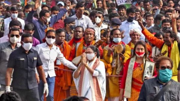 ఎంపీ శతాబ్దితోపాటు మంత్రి రాజీబ్ బెనర్జీ కూడా 16నే ముహూర్తం